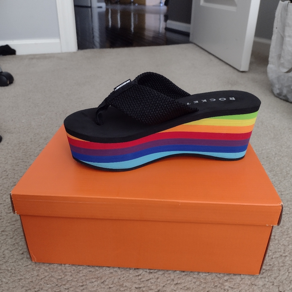 Rocket Dog wedge flip flops size 8
